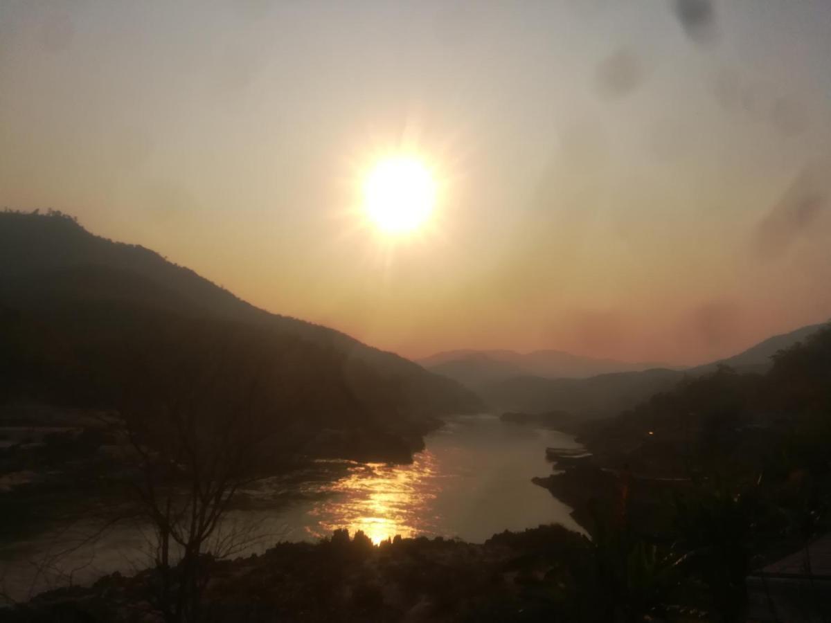 Apartament Mekong Backpackers Muang Pakbèng Zewnętrze zdjęcie