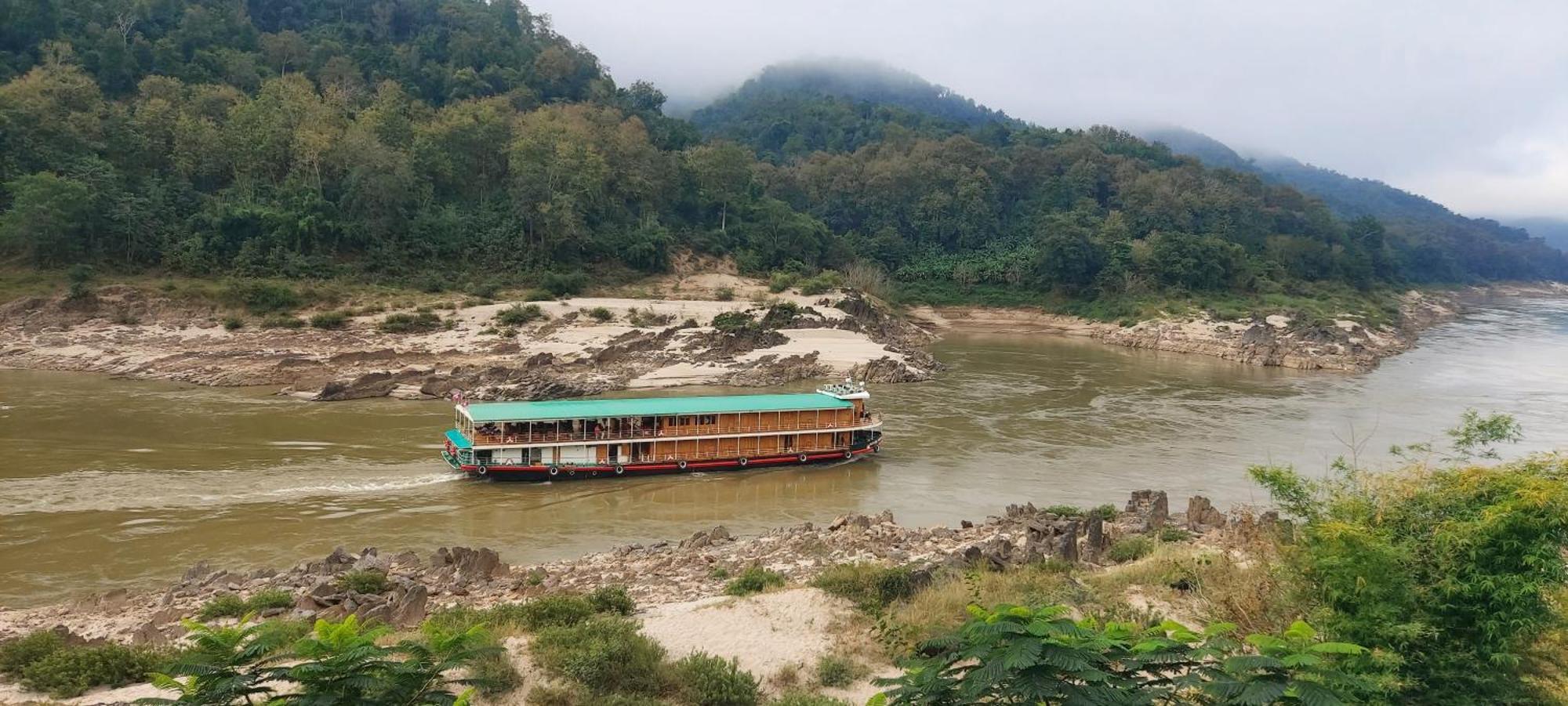 Apartament Mekong Backpackers Muang Pakbèng Zewnętrze zdjęcie
