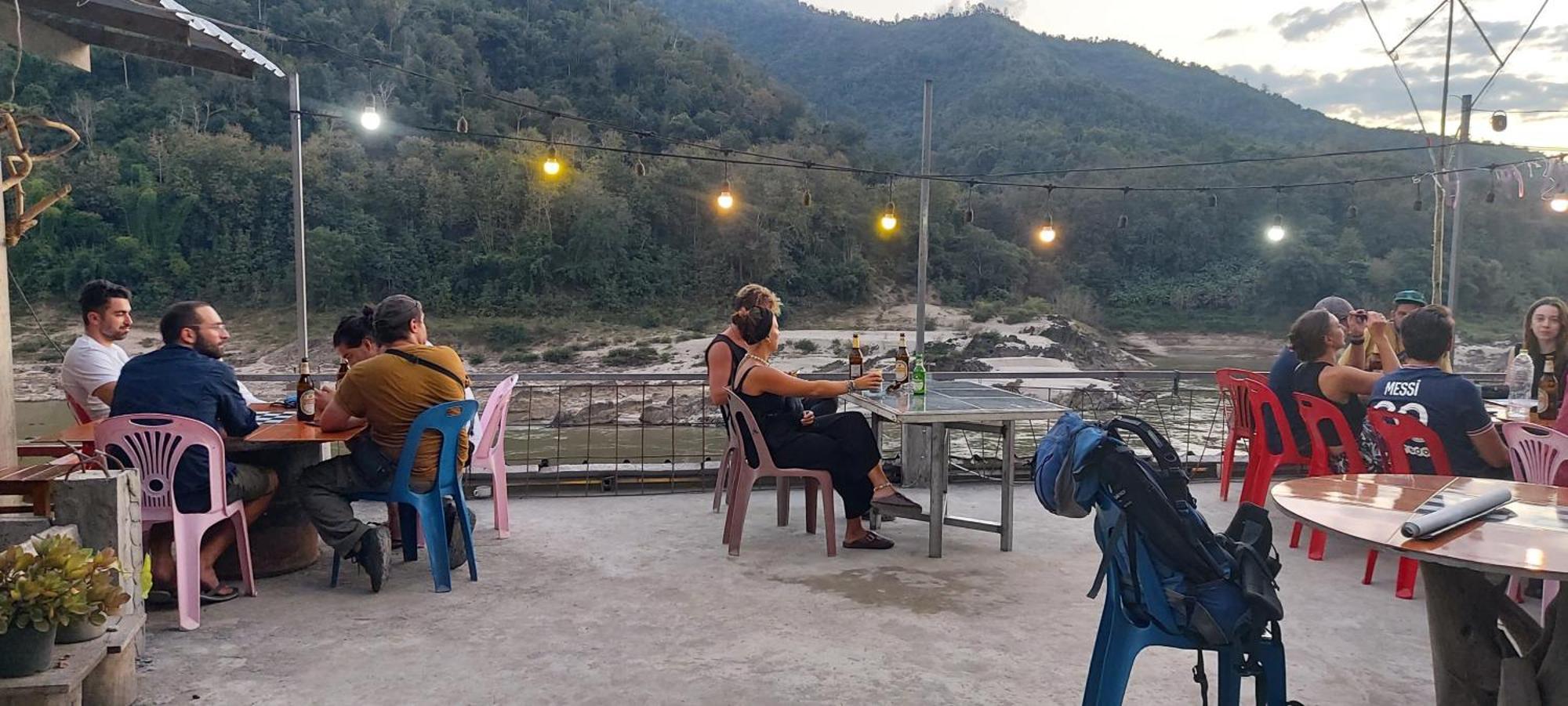 Apartament Mekong Backpackers Muang Pakbèng Zewnętrze zdjęcie