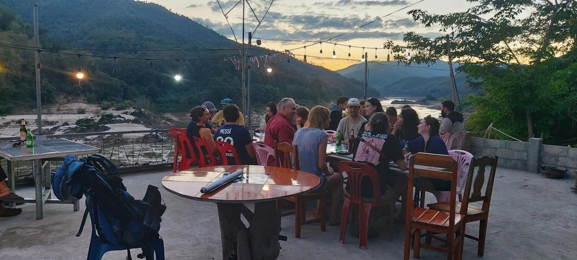 Apartament Mekong Backpackers Muang Pakbèng Zewnętrze zdjęcie