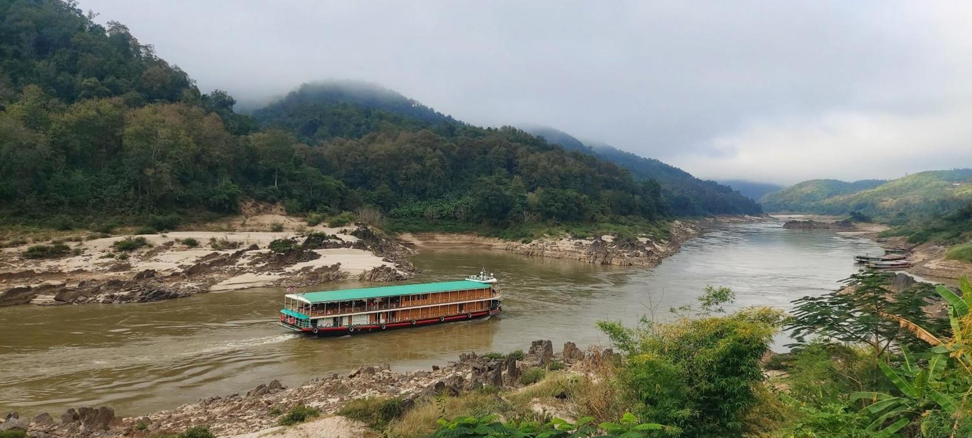 Apartament Mekong Backpackers Muang Pakbèng Zewnętrze zdjęcie