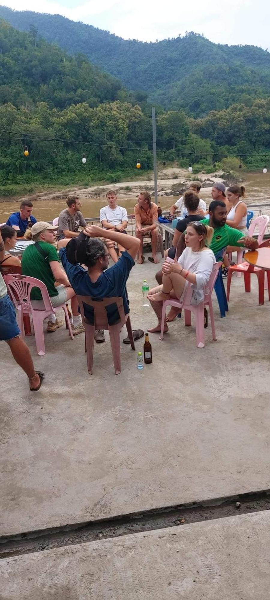 Apartament Mekong Backpackers Muang Pakbèng Zewnętrze zdjęcie
