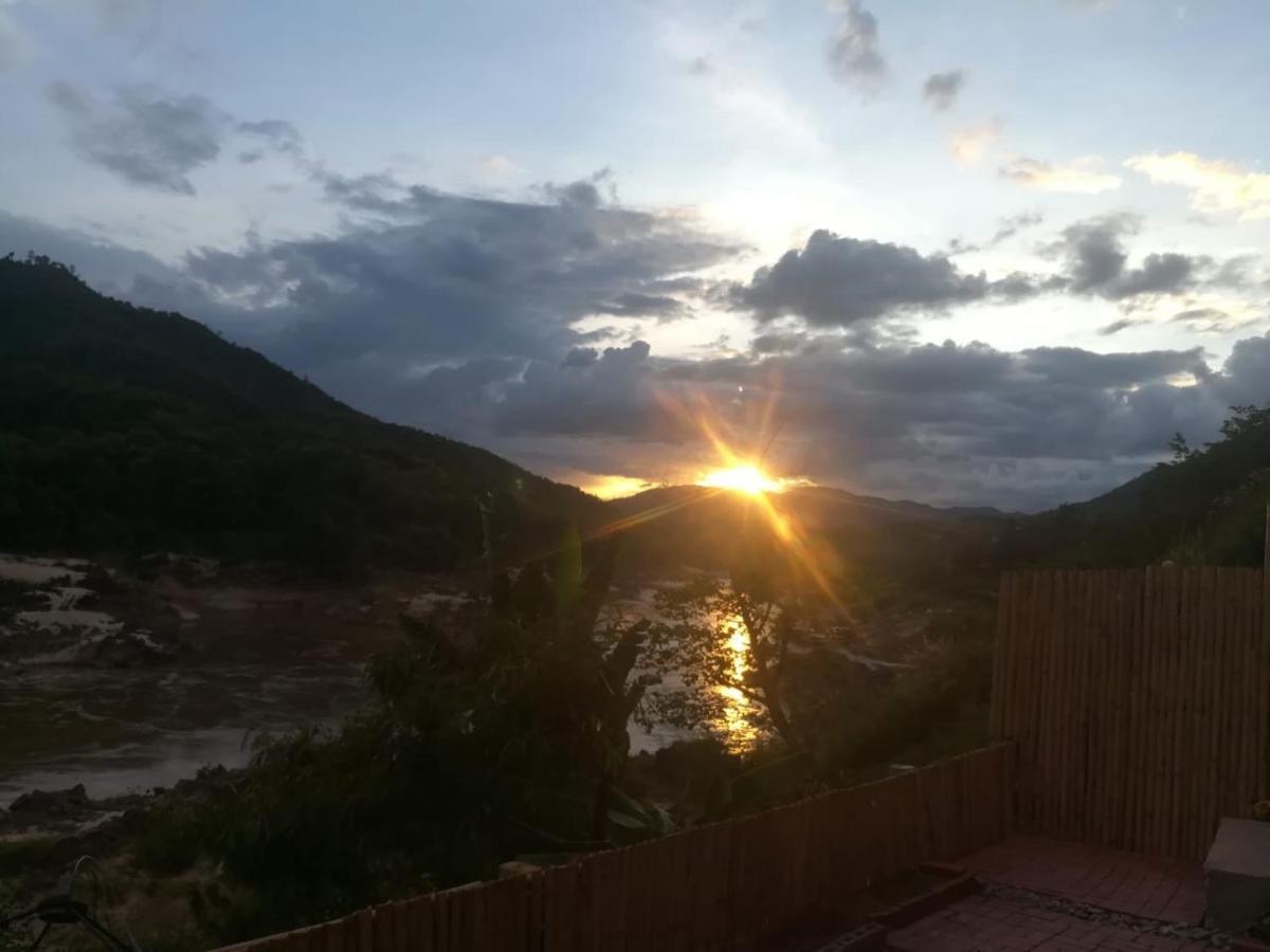 Apartament Mekong Backpackers Muang Pakbèng Zewnętrze zdjęcie